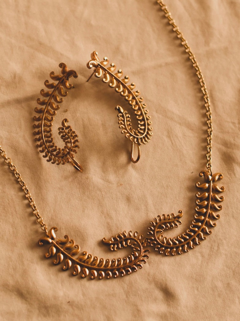 Valli Set – Brass Necklace & Earrings Inspired by Wild Vines