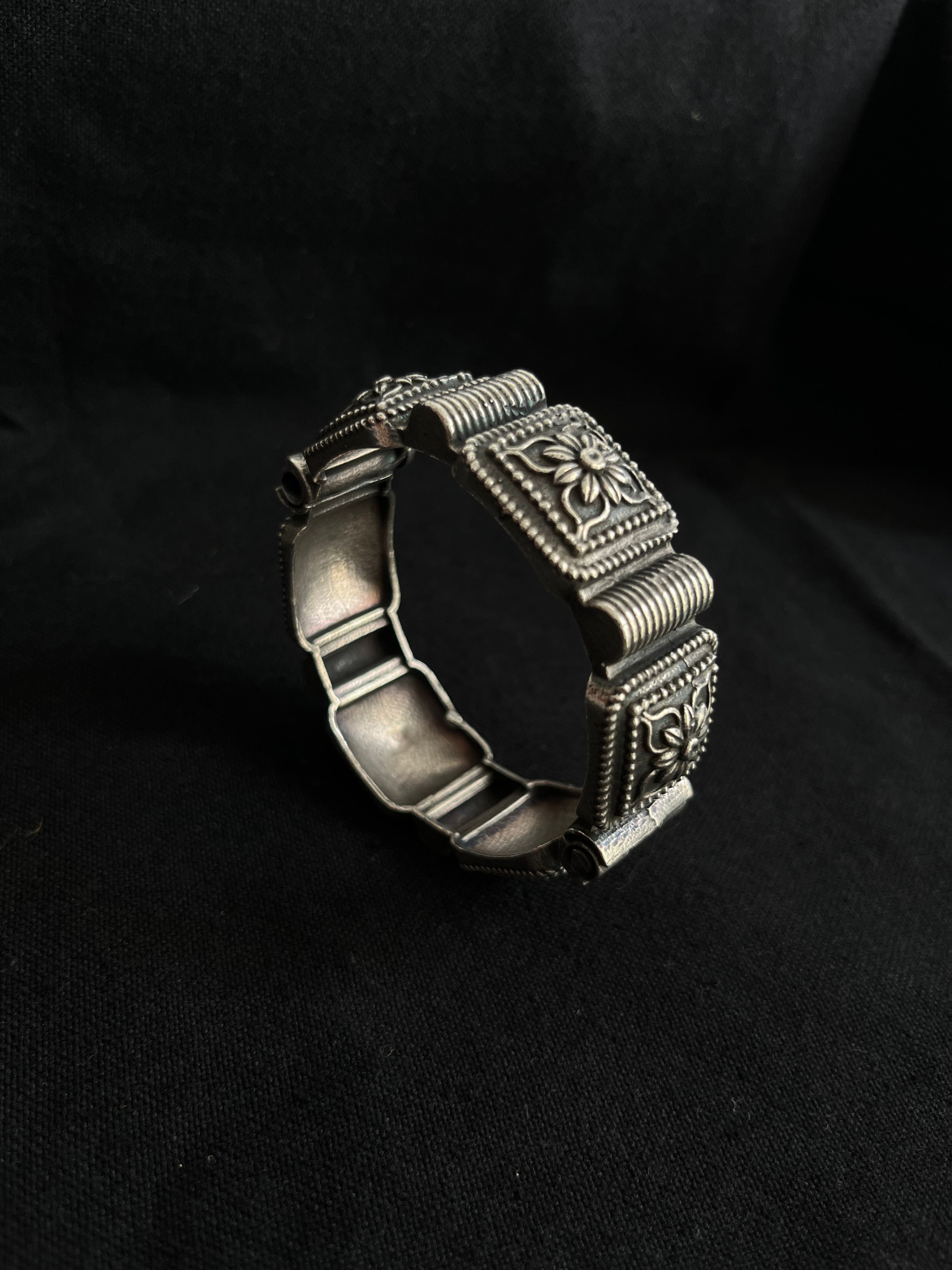 Silver Floral Kada Bangle