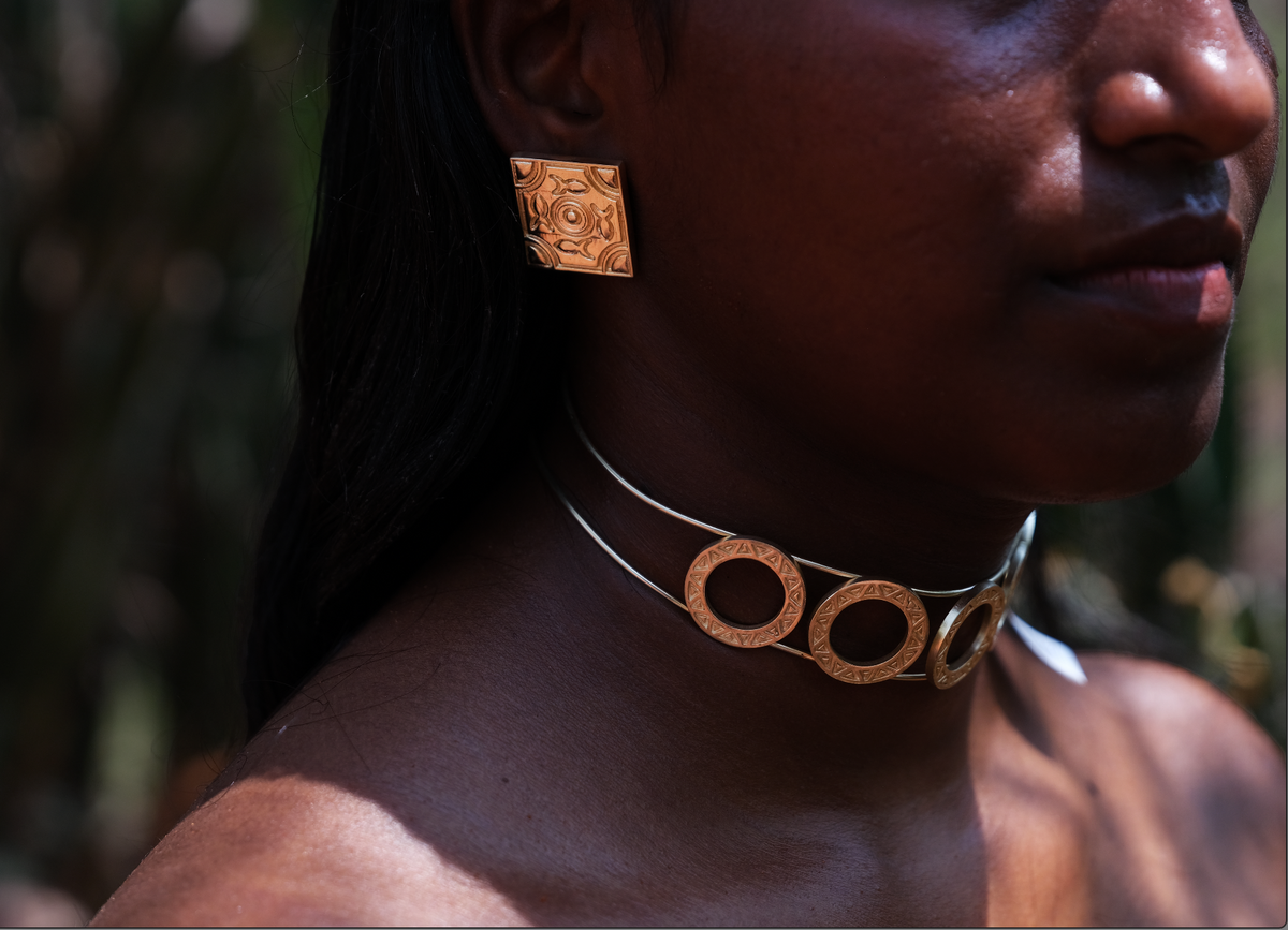 Indus Wired Choker (G)