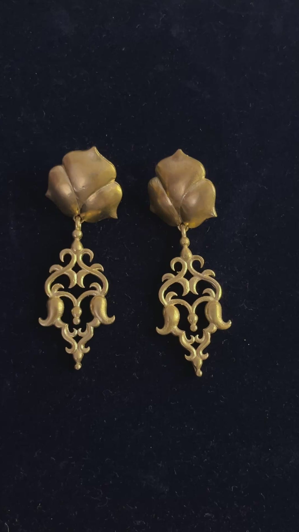 Sarini Earrings